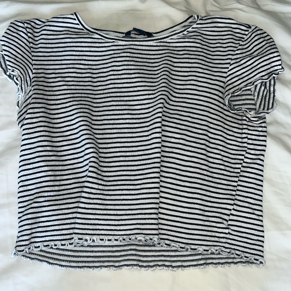 (S) American Eagle Black And White Striped Top
